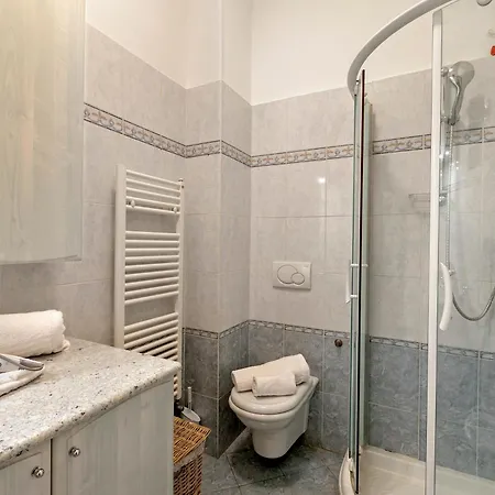 Domus 21 Near - Happy Apartment