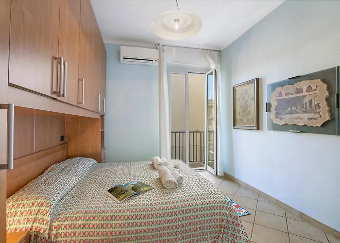 Domus 21 Near - Happy Apartment