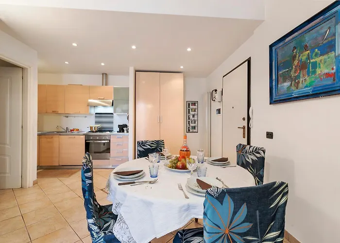 Apartment Domus 21 Near - Happy