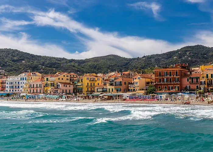 Domus 21 Near - Happy Apartment Alassio