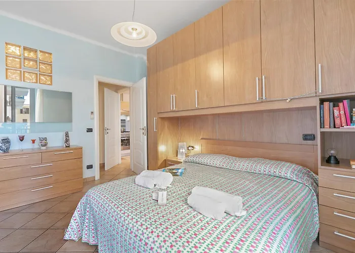 Apartment Domus 21 Near - Happy *